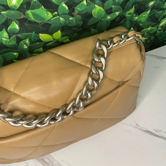 CHANEL PURSE 100% AUTHENTIC CHANEL BAG CHANEL 19 FLAP BAG - Picture 6 of 15